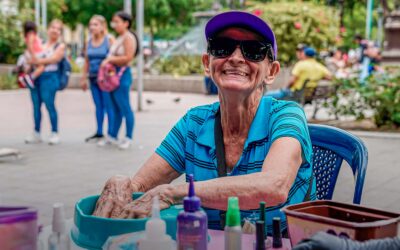 JORNADA DE BELLEZA PARA NUESTROS ADULTOS MAYORES