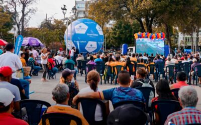 COLOMBIA DERROTA A ARGENTINA 2-1 EN EMOCIONANTE PARTIDO EN PANTALLA GIGANTE EN EL PARQUE SANTANDER