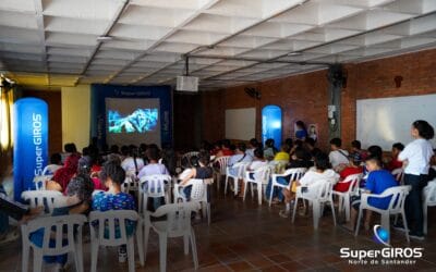 SUPERGIROS LLEVA CINE AL ORATORIO CENTRO JUVENIL DON BOSCO