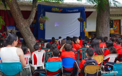 SUPERGIROS LLEGA A LA VEREDA LA REPRESA: CINE, DIVERSIÓN Y SONRISAS