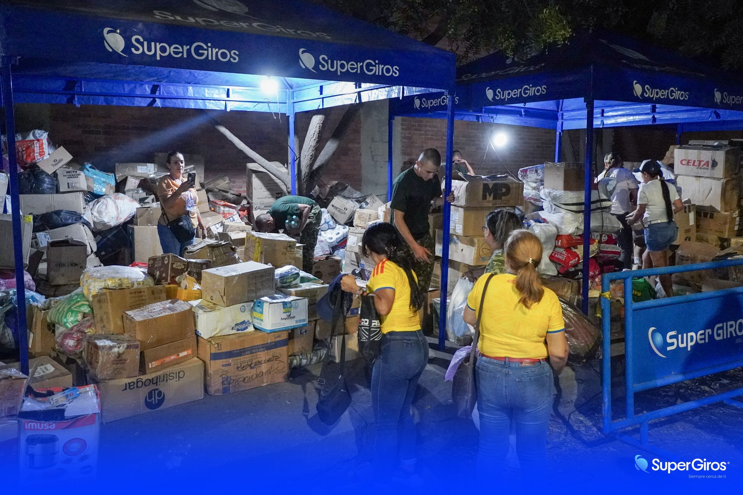 SUPERGIROS DONA A FAMILIAS VENEZOLANAS